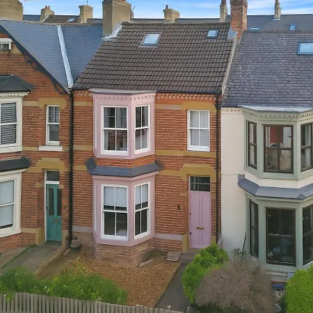 Victorian House - North East Escapes *