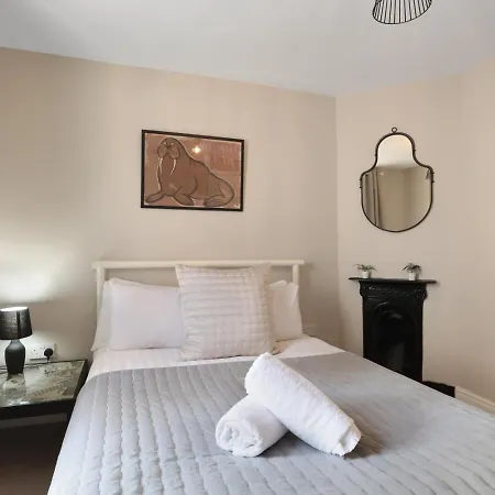 Victorian House - North East Escapes Holiday home