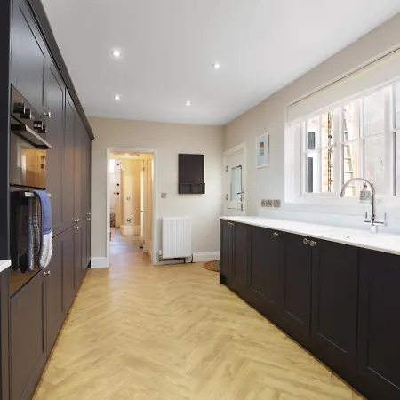 Victorian House - North East Escapes *